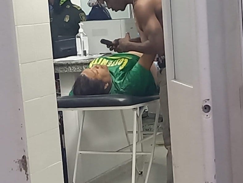 Una de las heridas en el centro asistencial.