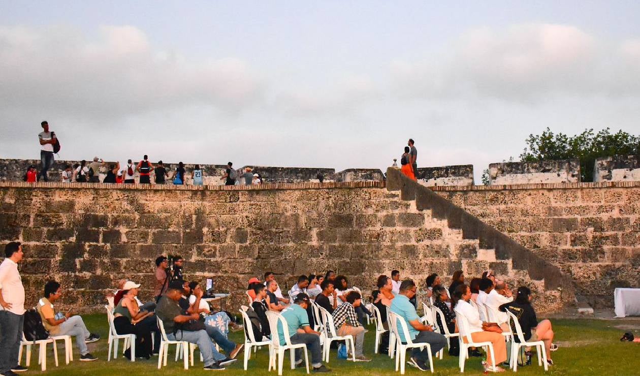 Planes en las murallas