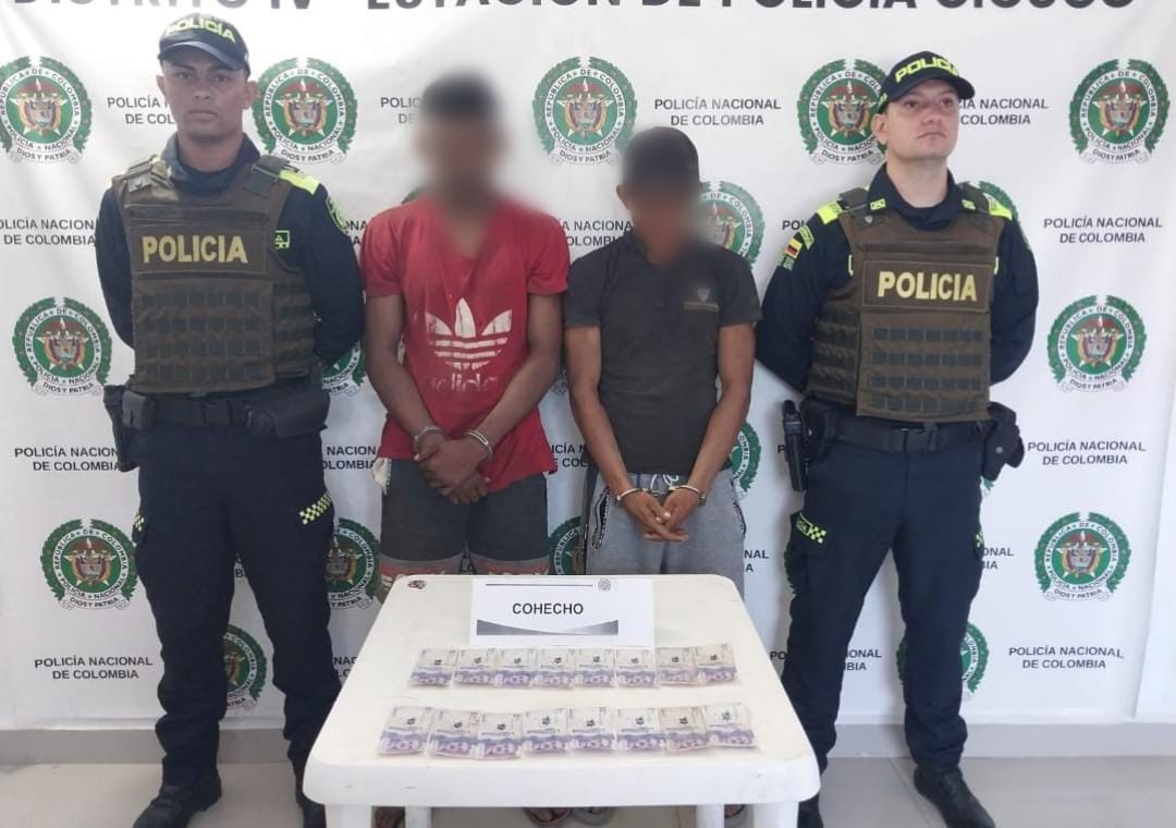 Capturados por ofrecer dinero a policías