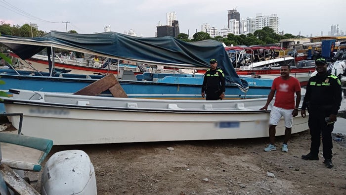Lancha recuperada en un embarcadero de Cartagena