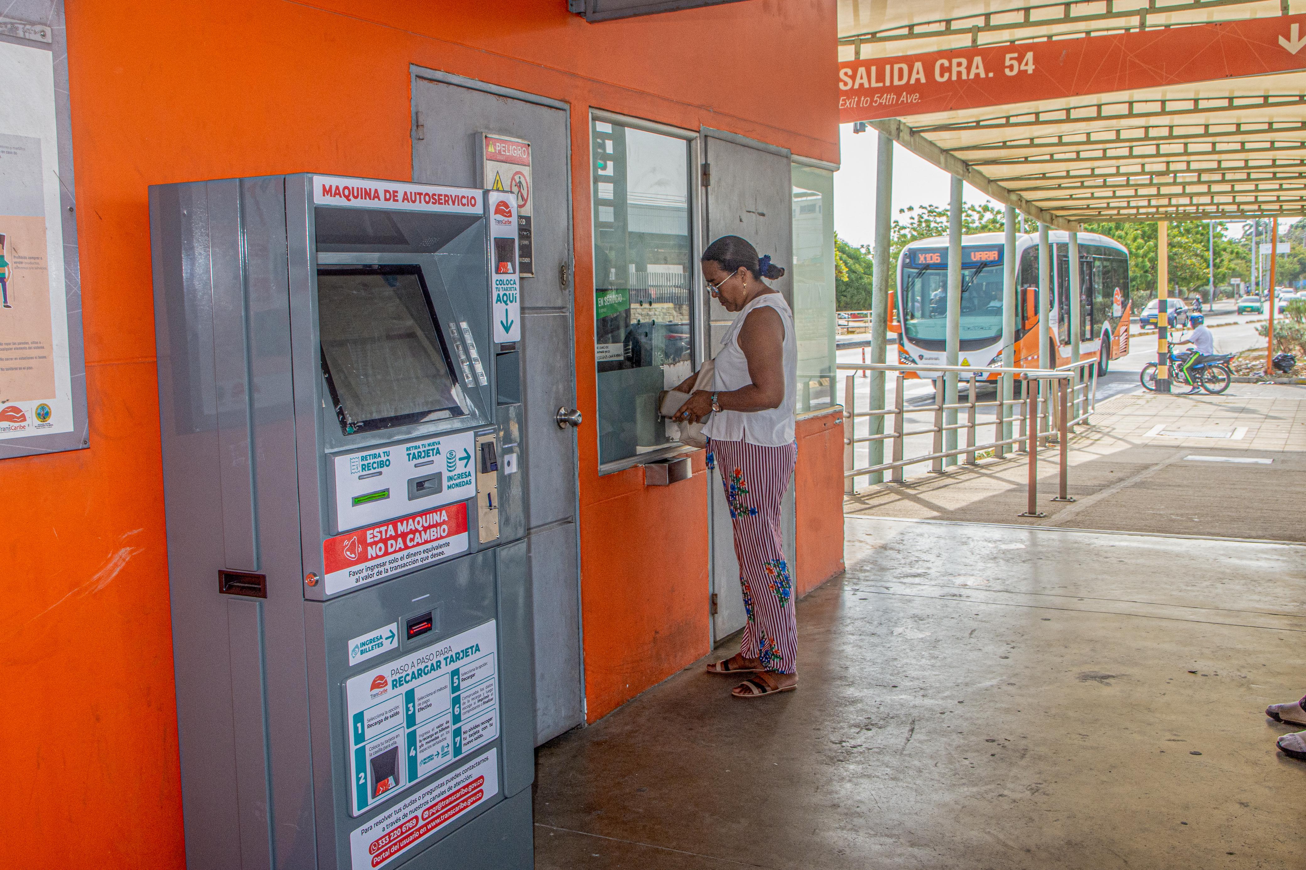Nuevas terminales de autoservicio en estaciones de Transcaribe