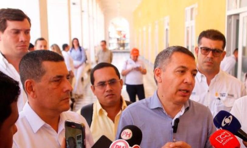 Rueda de prensa del minTransporte William Camargo y Dumek Turbay