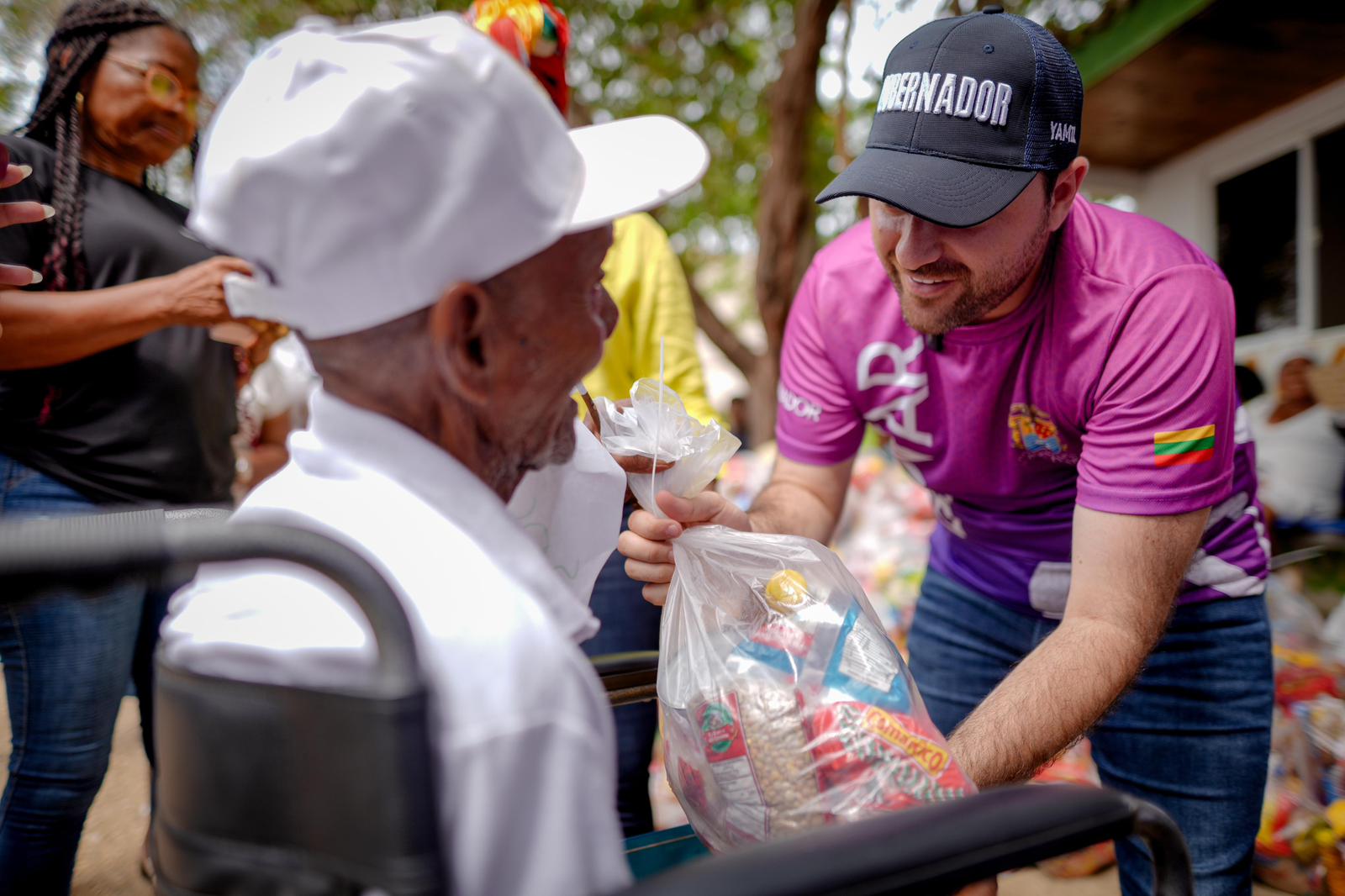 Gobernador de Bolívar en Isla Fuerte