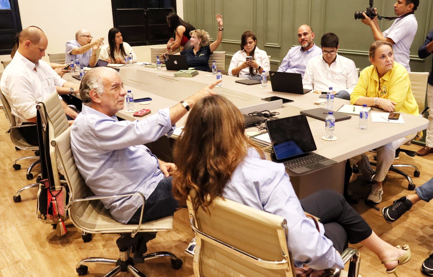 El proyecto busca optimizar los servicios públicos en comunidades del departamento.