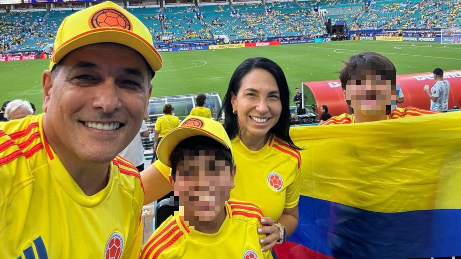 Alcalde Dumek Turbay en Miami con esposa e hijos