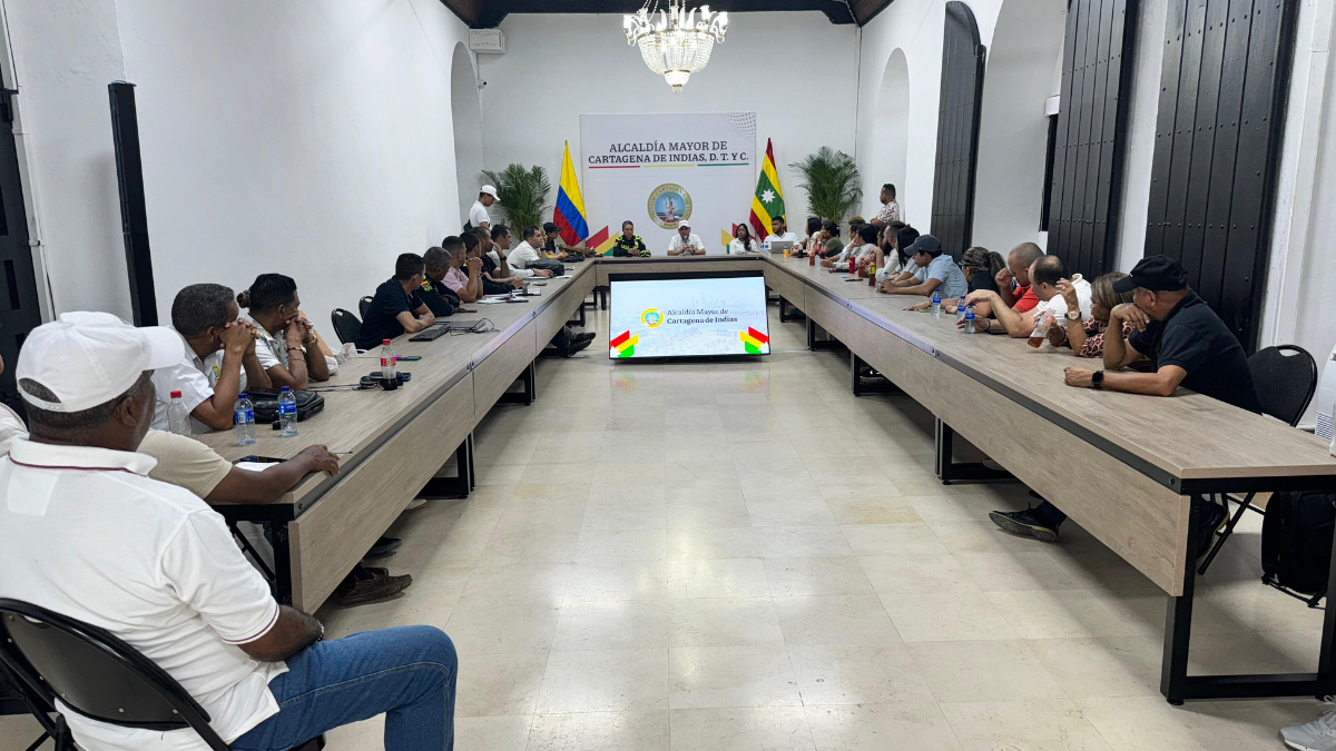 Secretario del Interior se reunió con inspectores de Policía de Cartagena