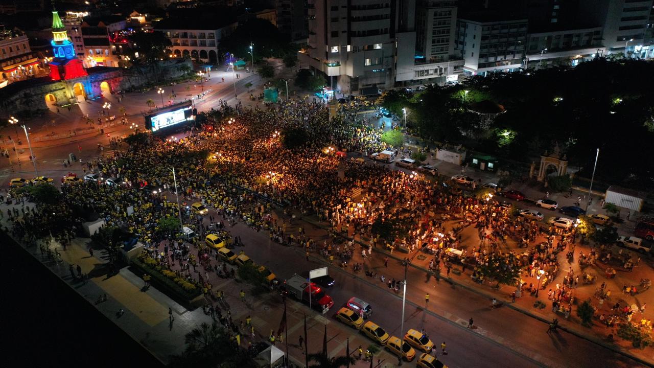 Pantalla gigante en el Camellón de Los Mártires