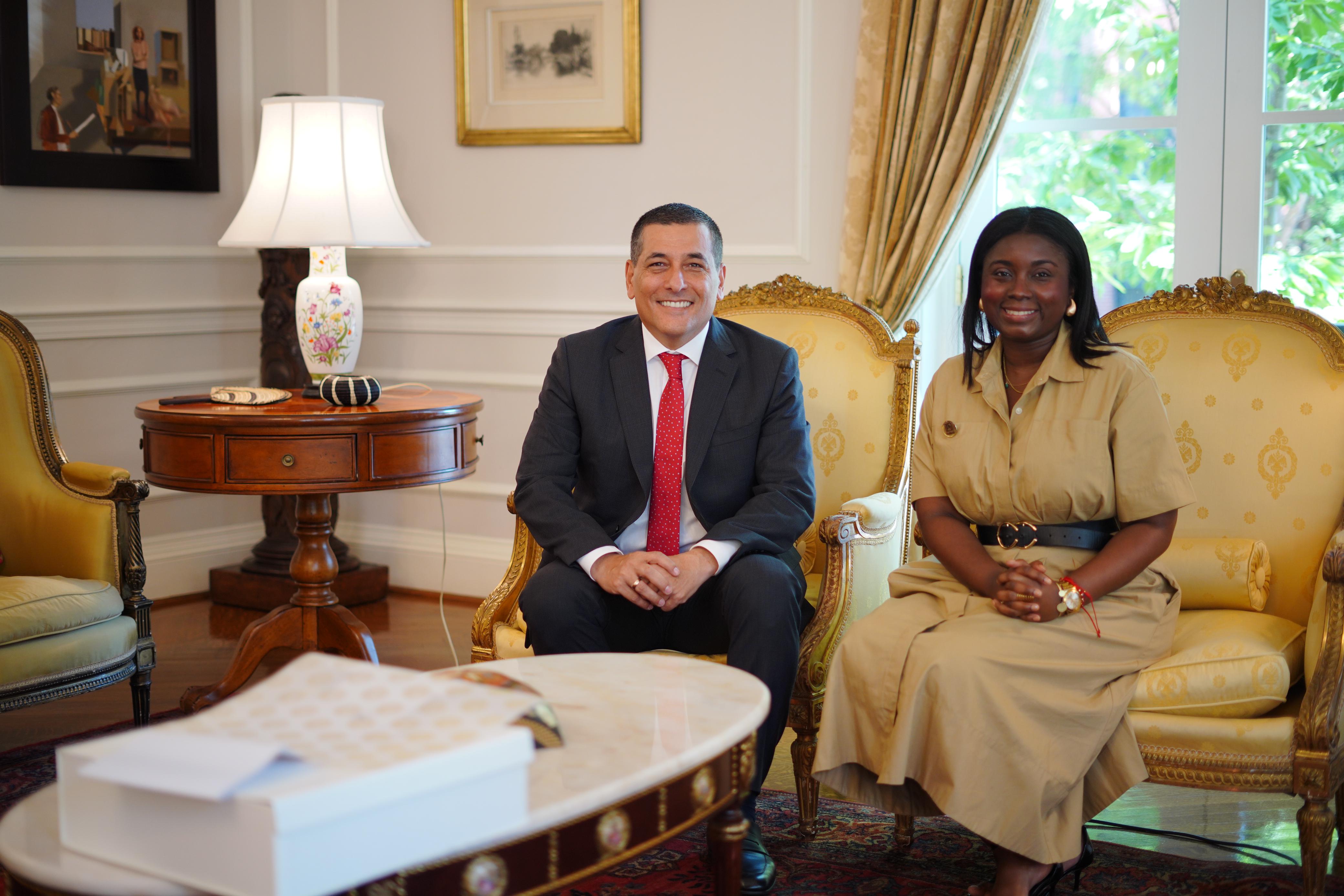 Dumek Turbay en Washington