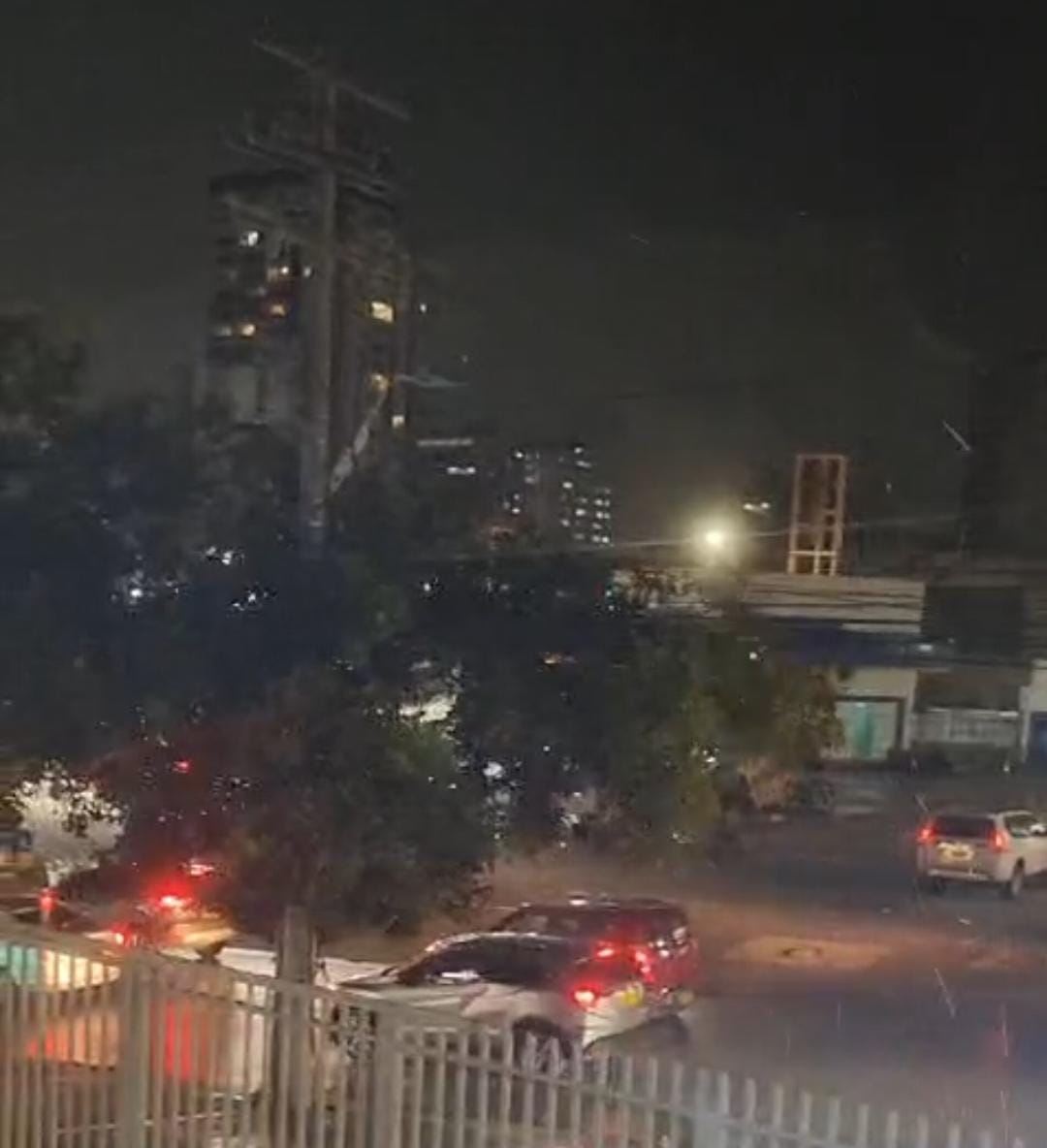 Árboles caídos y viviendas destechadas fueron reportadas