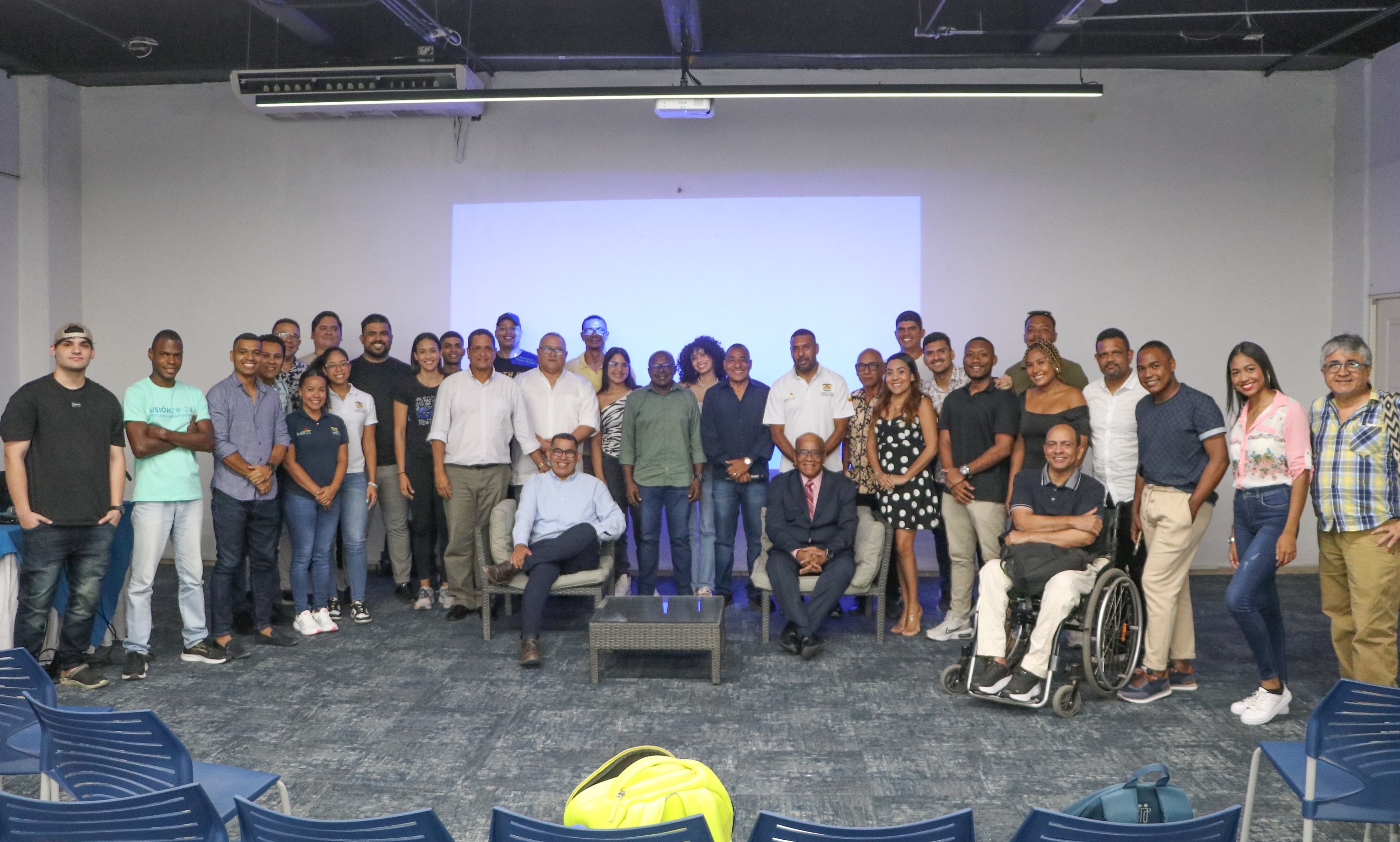 conversatorio de retos y proyección del periodismo realizado en Cartagena