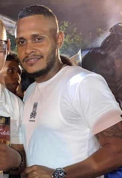 Uno de los dos colombianos que trabajan en Villa de Reyes, México