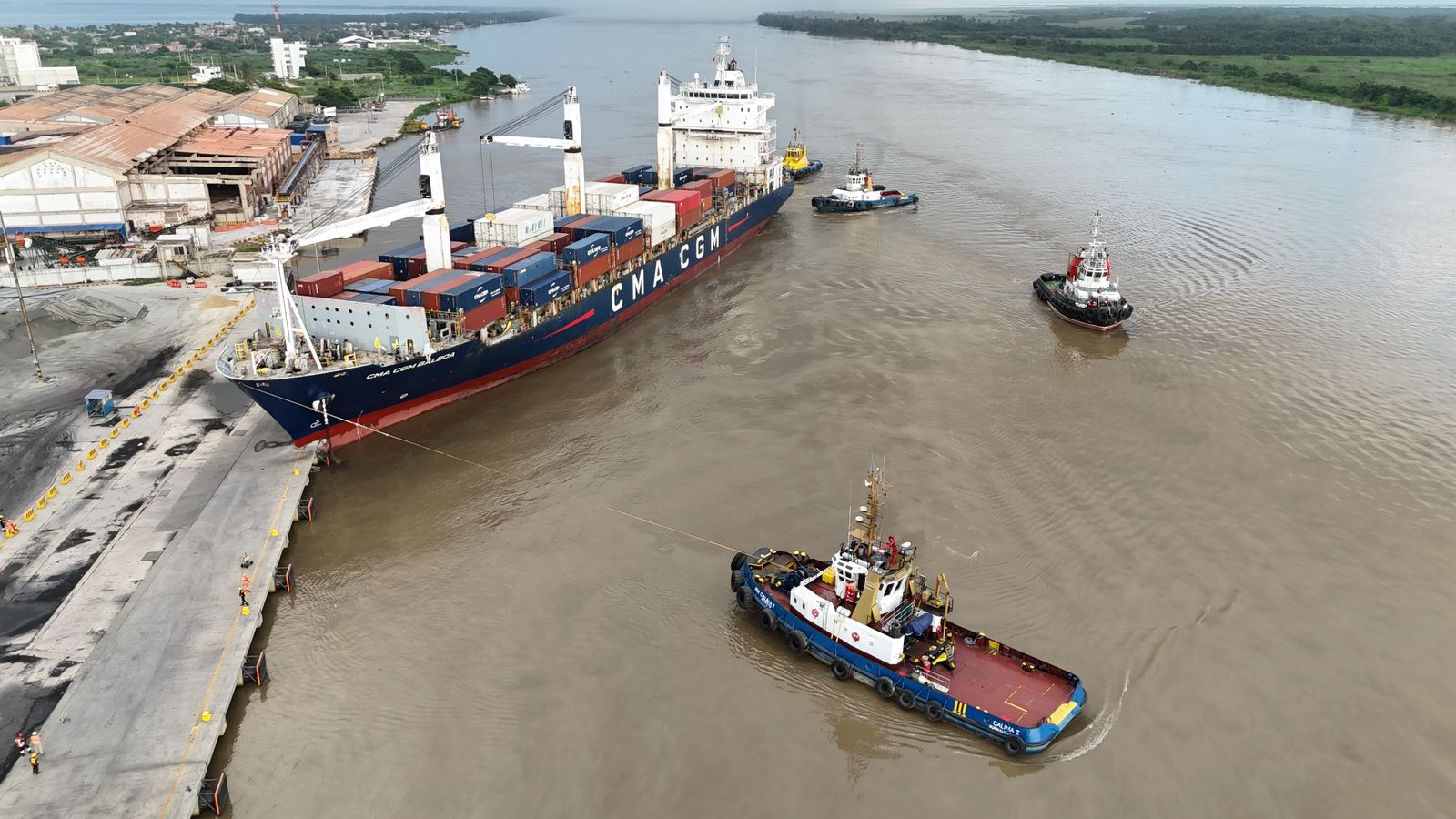La estación de Control de Tráfico Marítimo y Fluvial activó los protocolos correspondientes