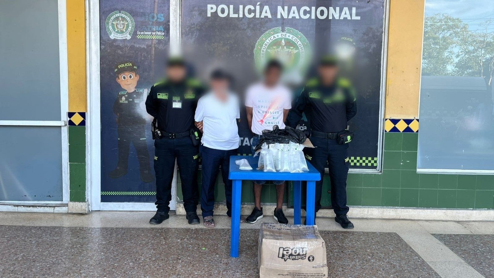 Los capturados, de 56 y 69 años, fueron sorprendidos intentando trasladar a Medellín