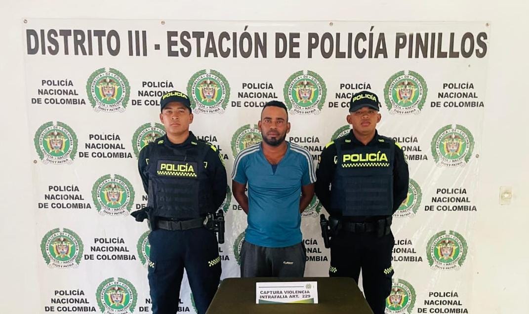 El hombre recibió cargos por violencia intrafamiliar