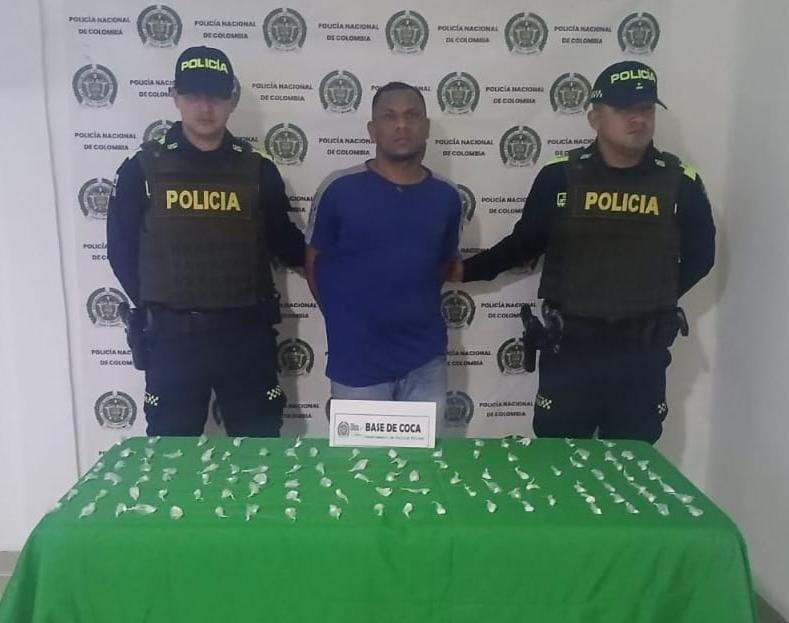 Capturan a alias ‘Topacio’ vendiendo droga cerca de una iglesia en San Cristóbal