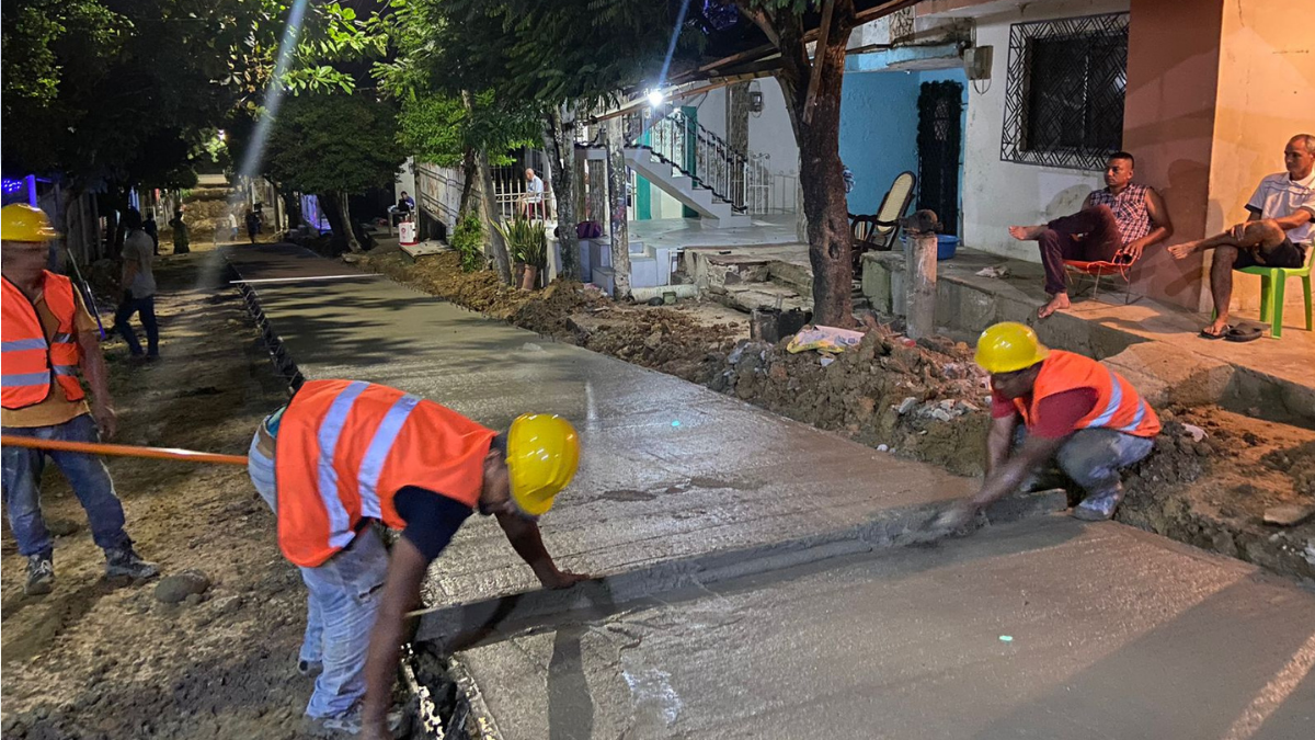 Pavimentación de calle en San Juan Nepomuceno