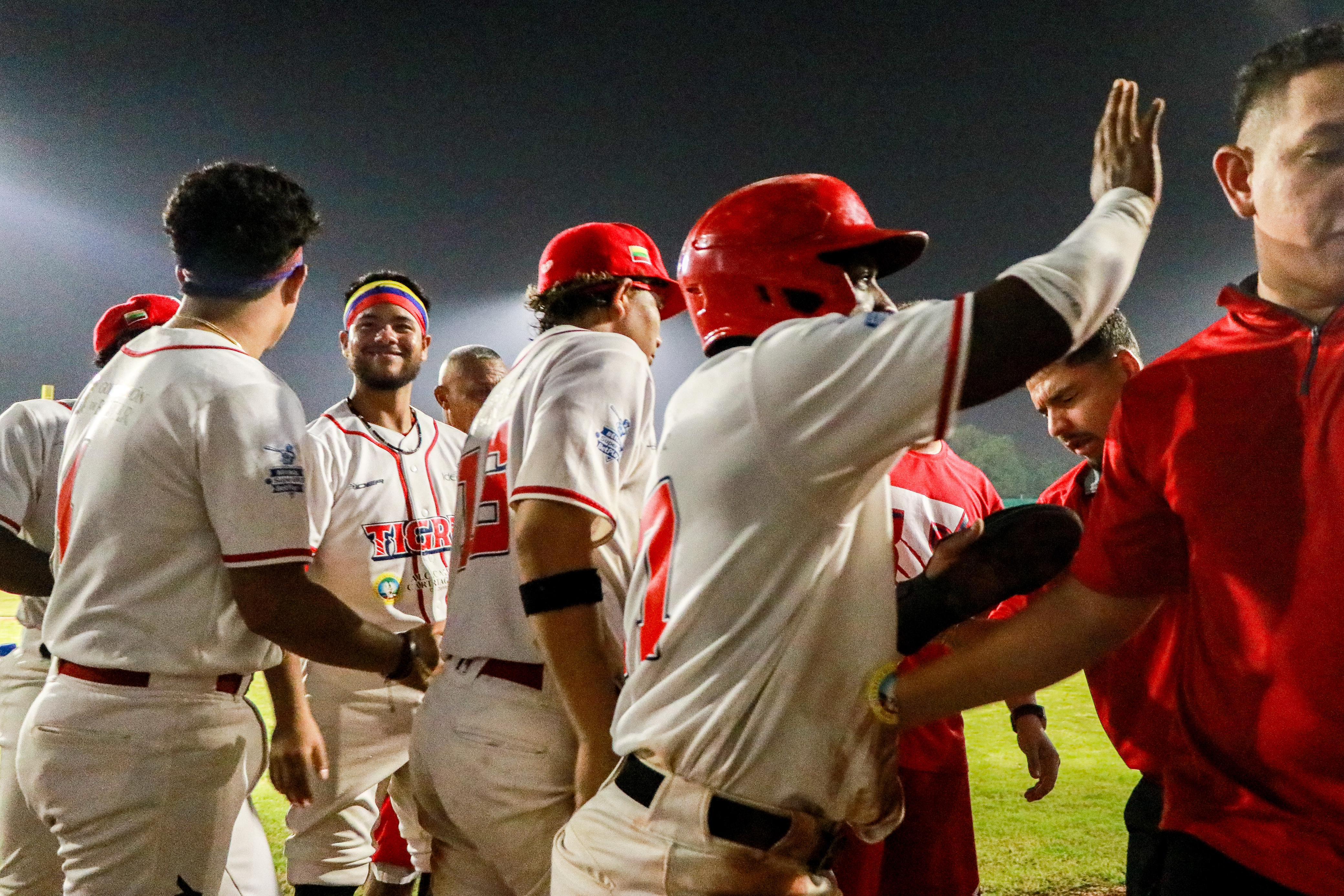 Tigres recuperan la senda ganadora ante los Leones de Barranquilla