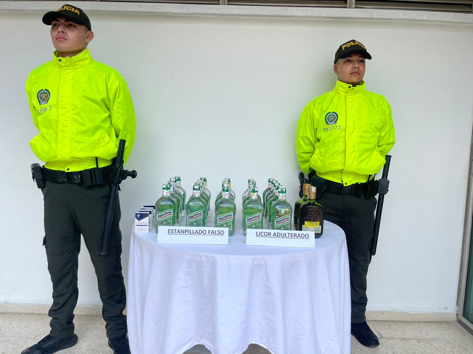 Policía Nacional intensifica operativos contra licor adulterado y contrabando en Bolívar