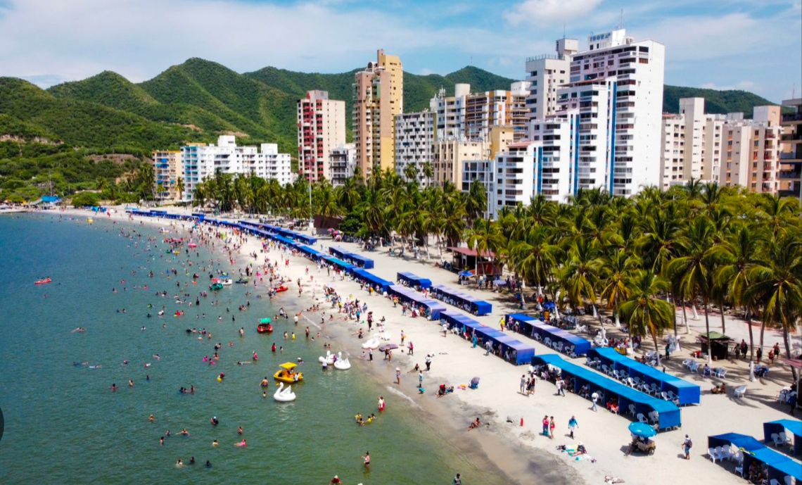 Santa Marta amplía horarios de establecimientos y playas para fomentar el turismo en temporada alta