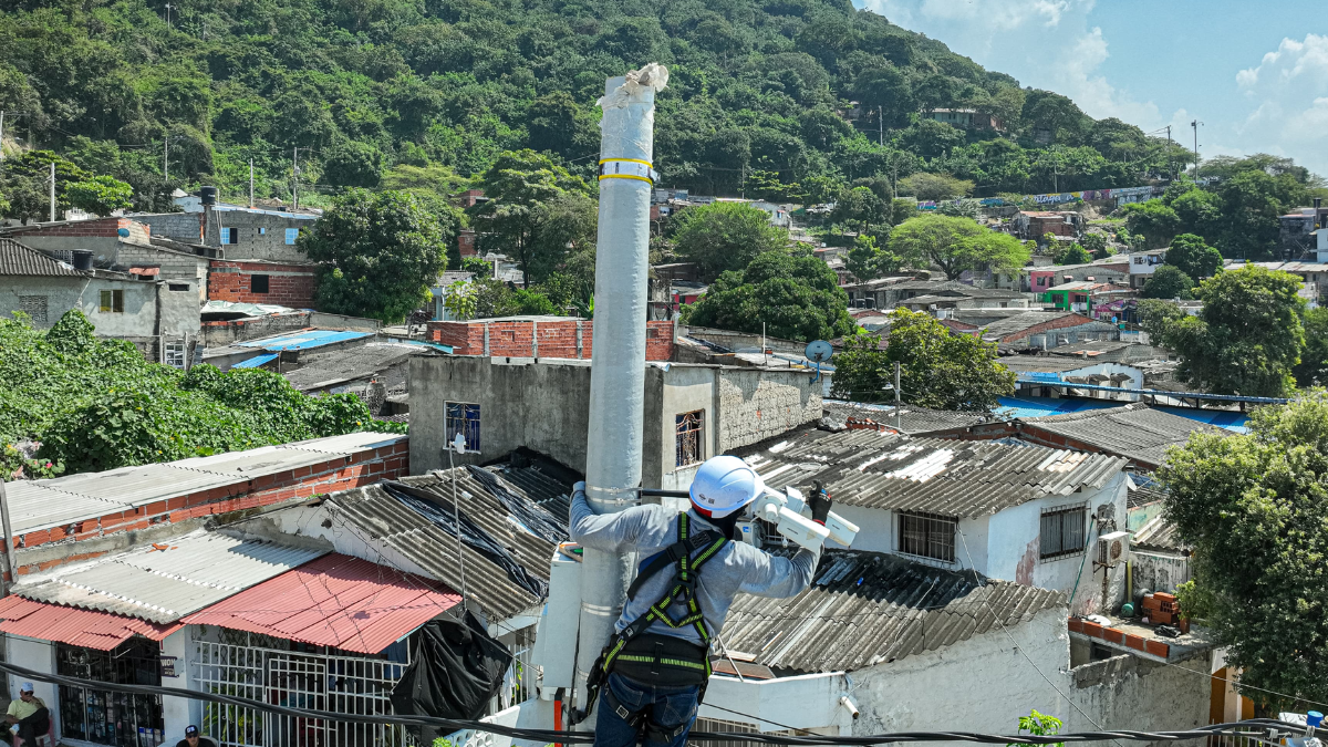 Instalan moderno sistema de cámaras de seguridad y alarmas comunitarias para monitorear subida de La Popa y Festival del Frito
