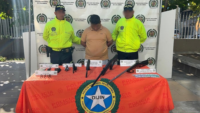 Cae sujeto encargado de almacenar armas de fuego de bandas criminales en Cartagena