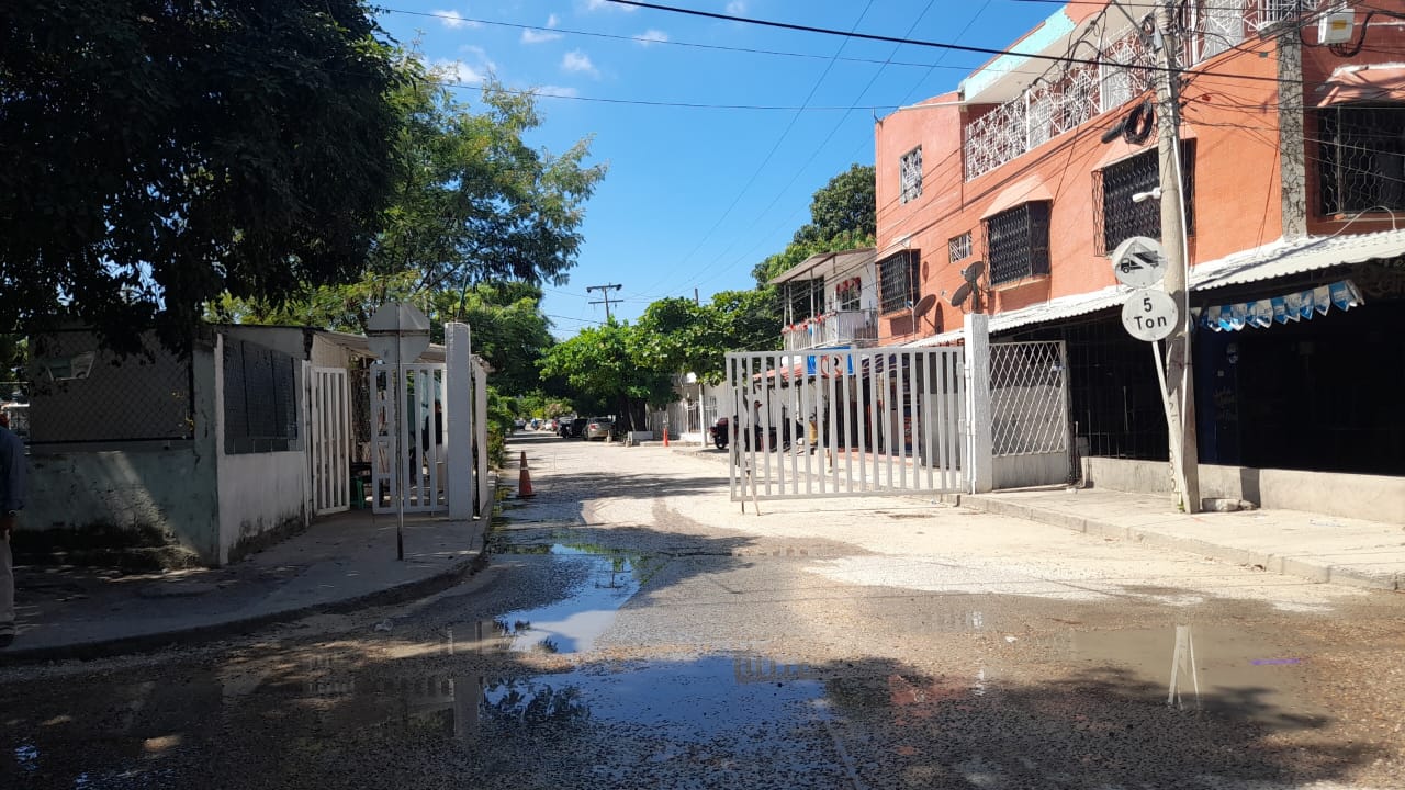 Habitantes de Santa Clara en Cartagena denuncian problemas de inundaciones y salud pública/ Cartagena 12/01/2025