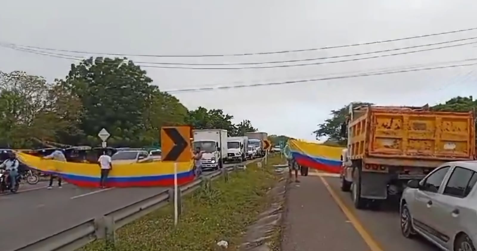 Los bloqueos inician tras reunión fallida entre la ANI y líderes de la comunidad