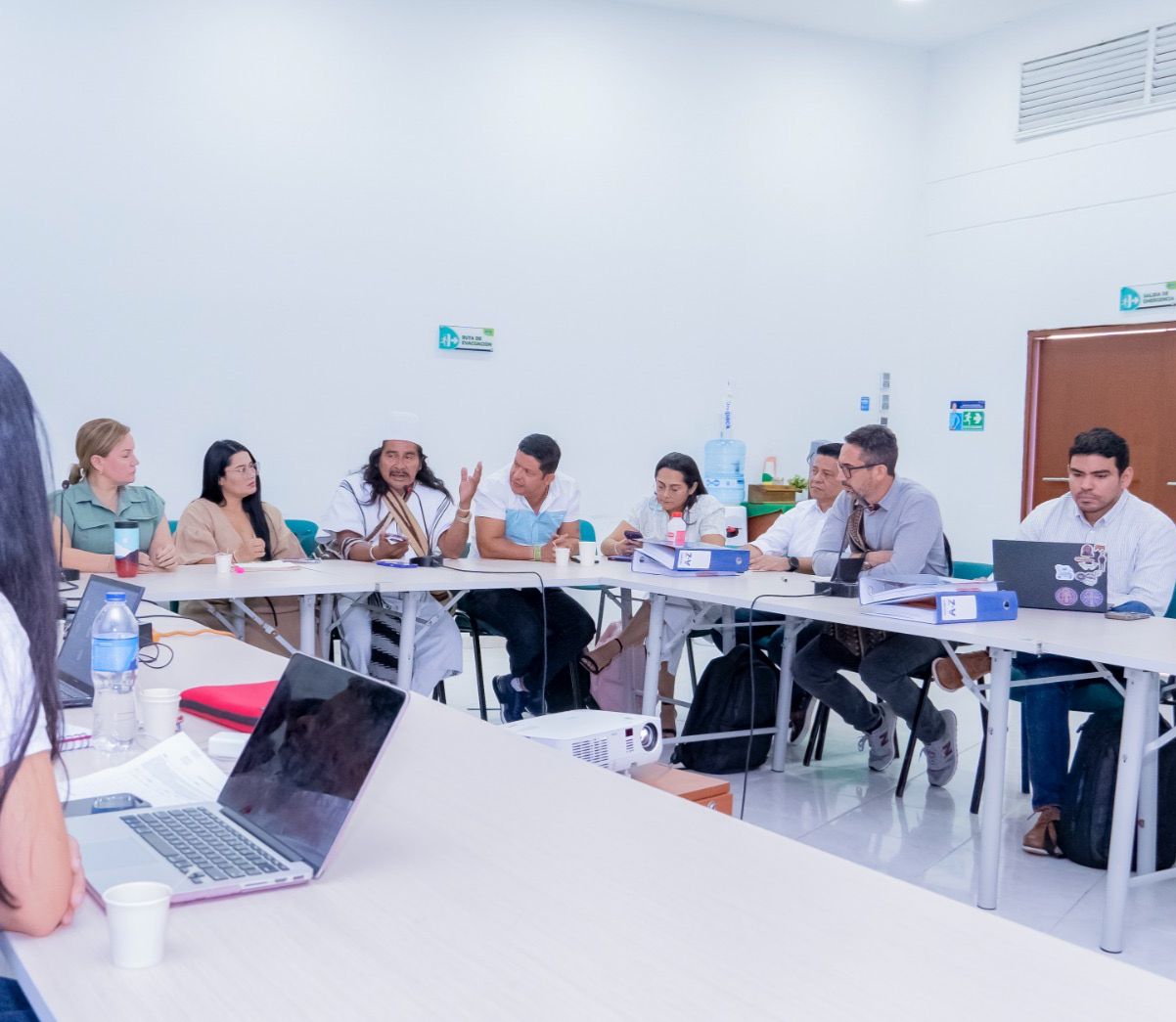 Arhuacos reciben garantías para la protección del territorio ancestral de Katanzama