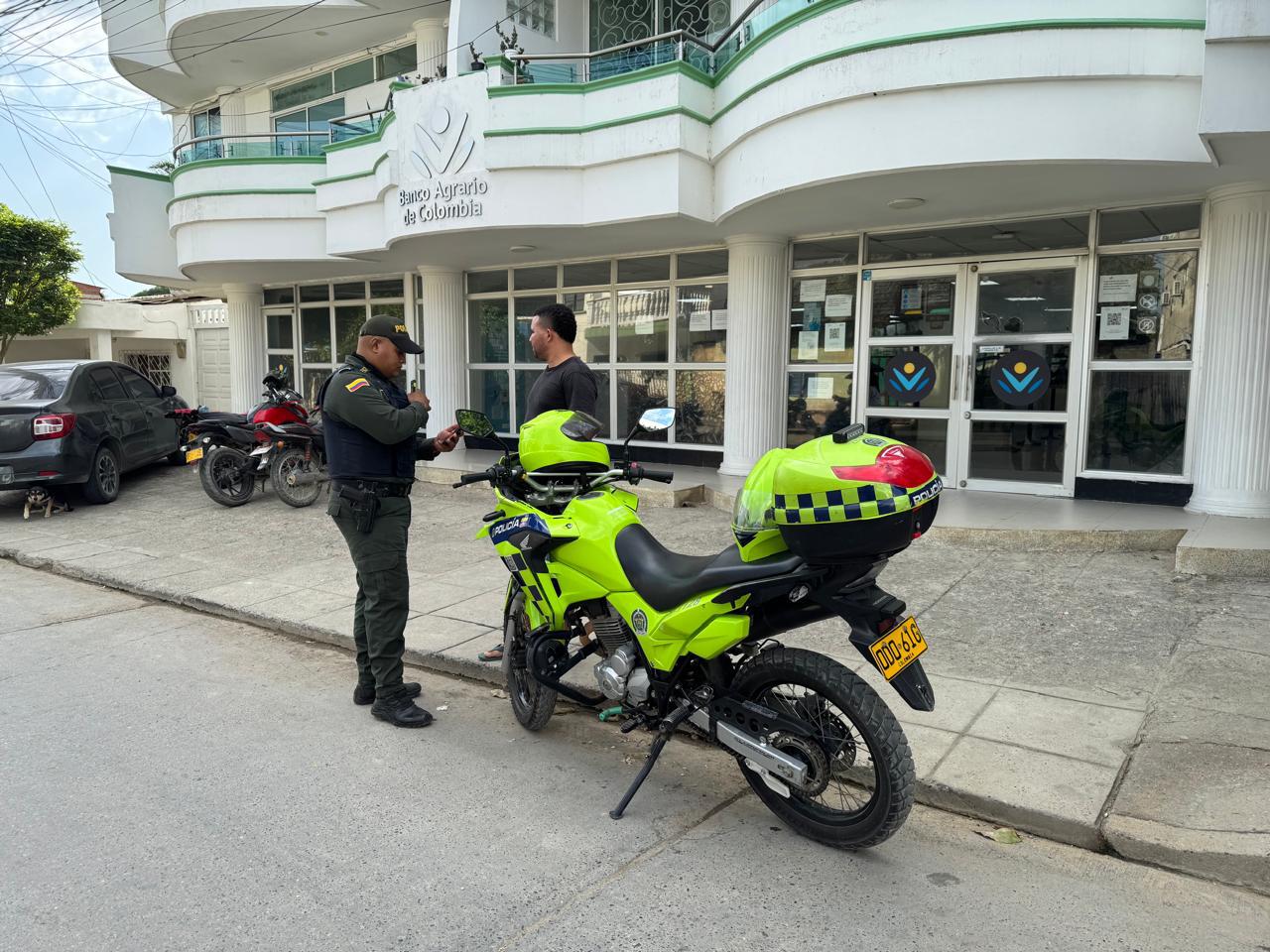 Policía Nacional refuerza la seguridad durante los pagos de Renta Ciudadana en Bolívar