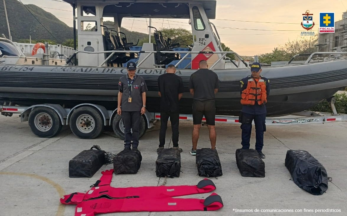 Descubren a polizones transportando cocaína en buque rumbo a Europa