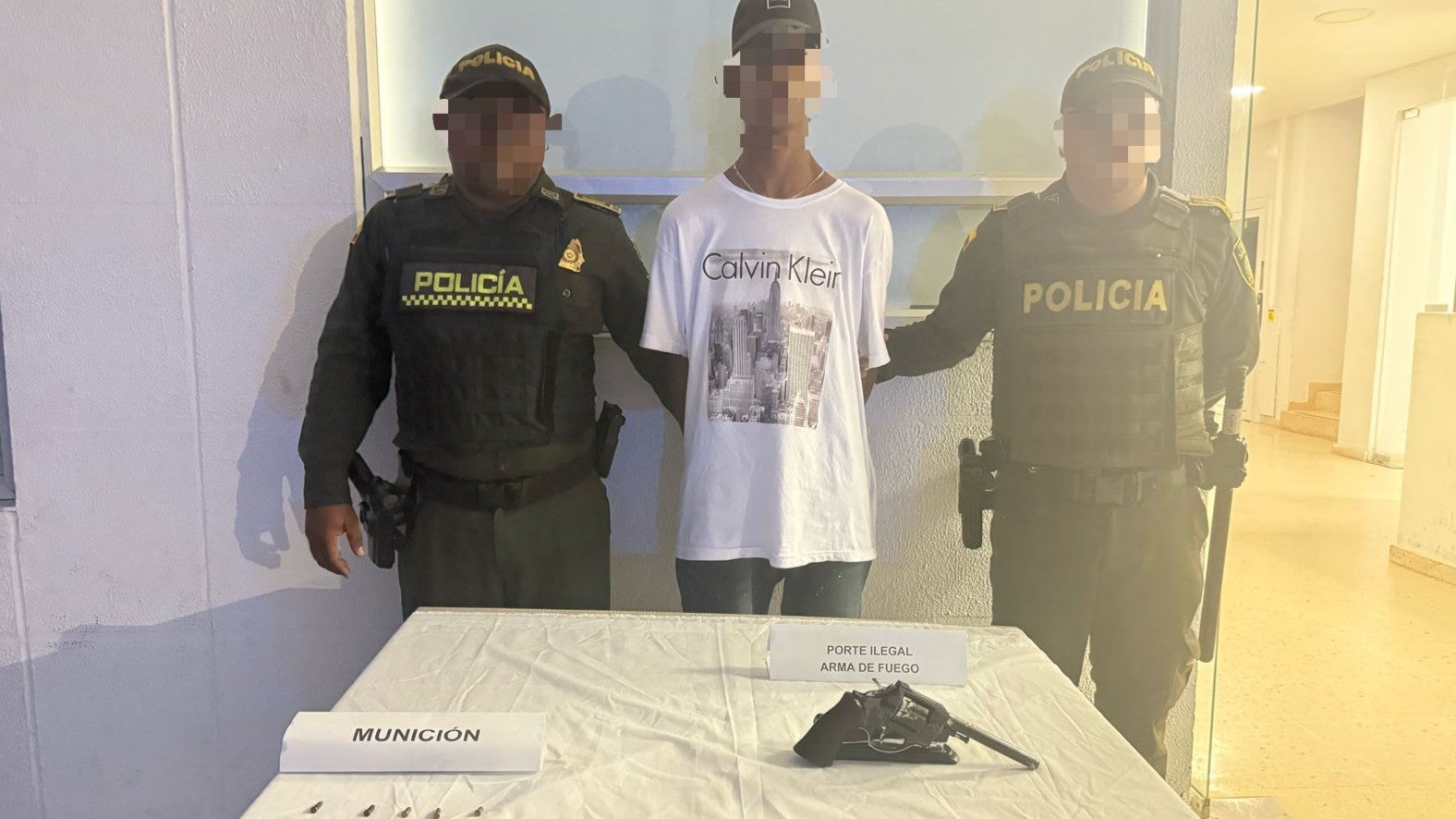 Capturan a joven de 18 años con un arma de fuego en Cartagena