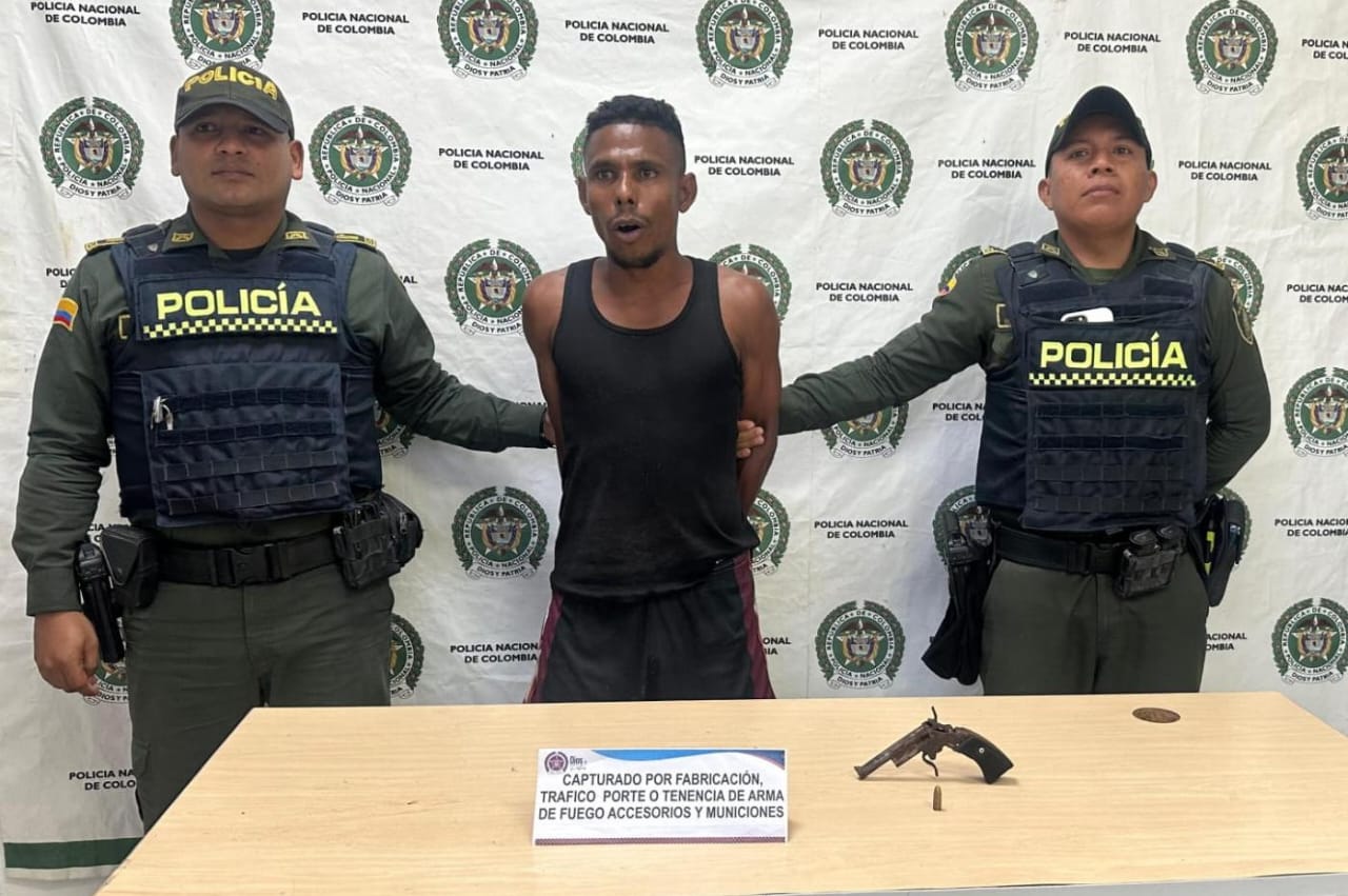 Capturaron a ‘El Dengue’ en Arjona por porte ilegal de arma de fuego / Cartagena/17/02/2025
