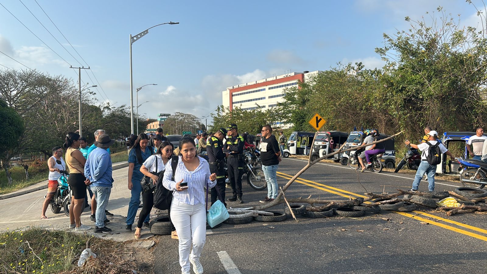 Alegan incumplimiento a acuerdos