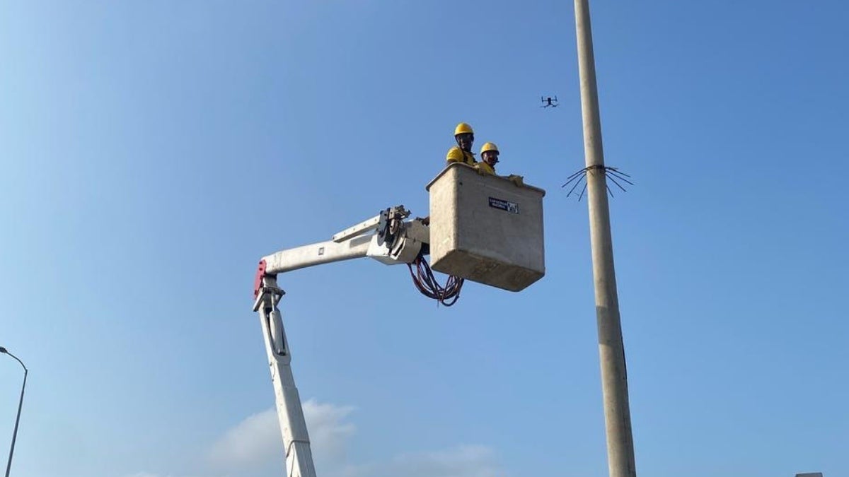 Desmonte de postes en Cartagena