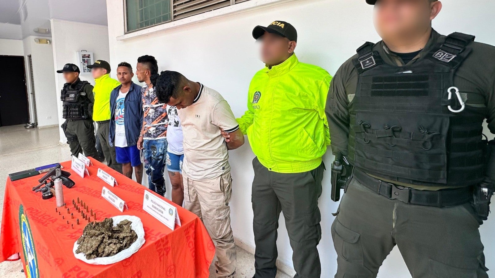 Megaoperativo en Turbaco (Bolívar) deja cuatro presuntos sicarios capturados y uno abatido