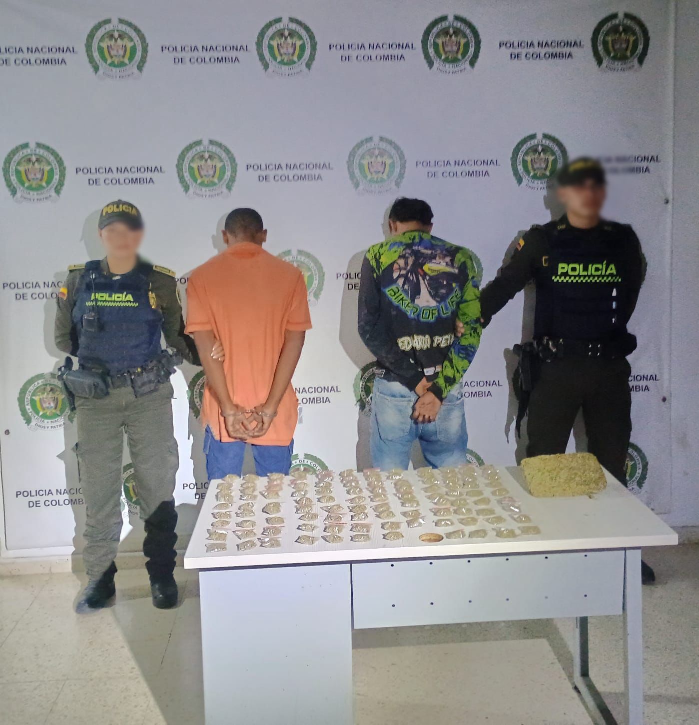 El operativo fue posible gracias al uso de drones de alta tecnología, que permitieron registrar en tiempo real los movimientos de los sospechosos.