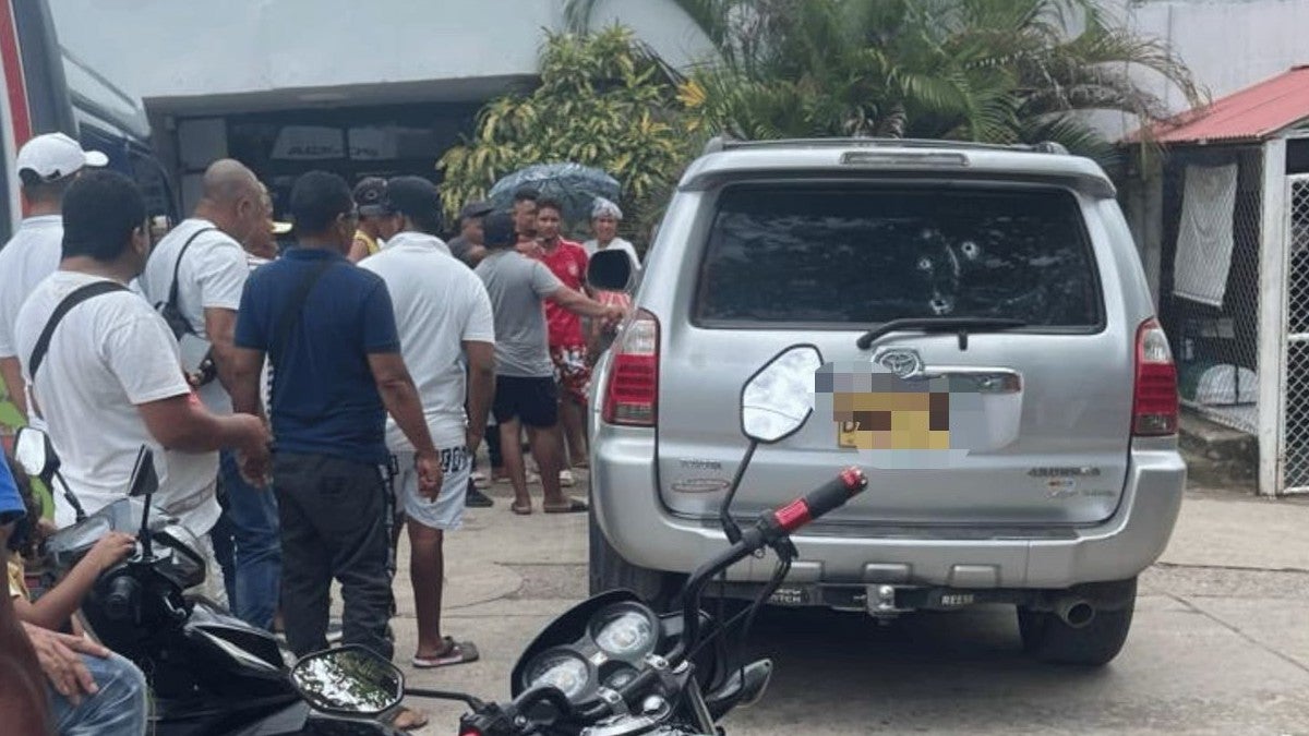 La camioneta, en la que se transportaban el subintendente y su familia, fue atacada en la zona rural de Riohacha, La Guajira