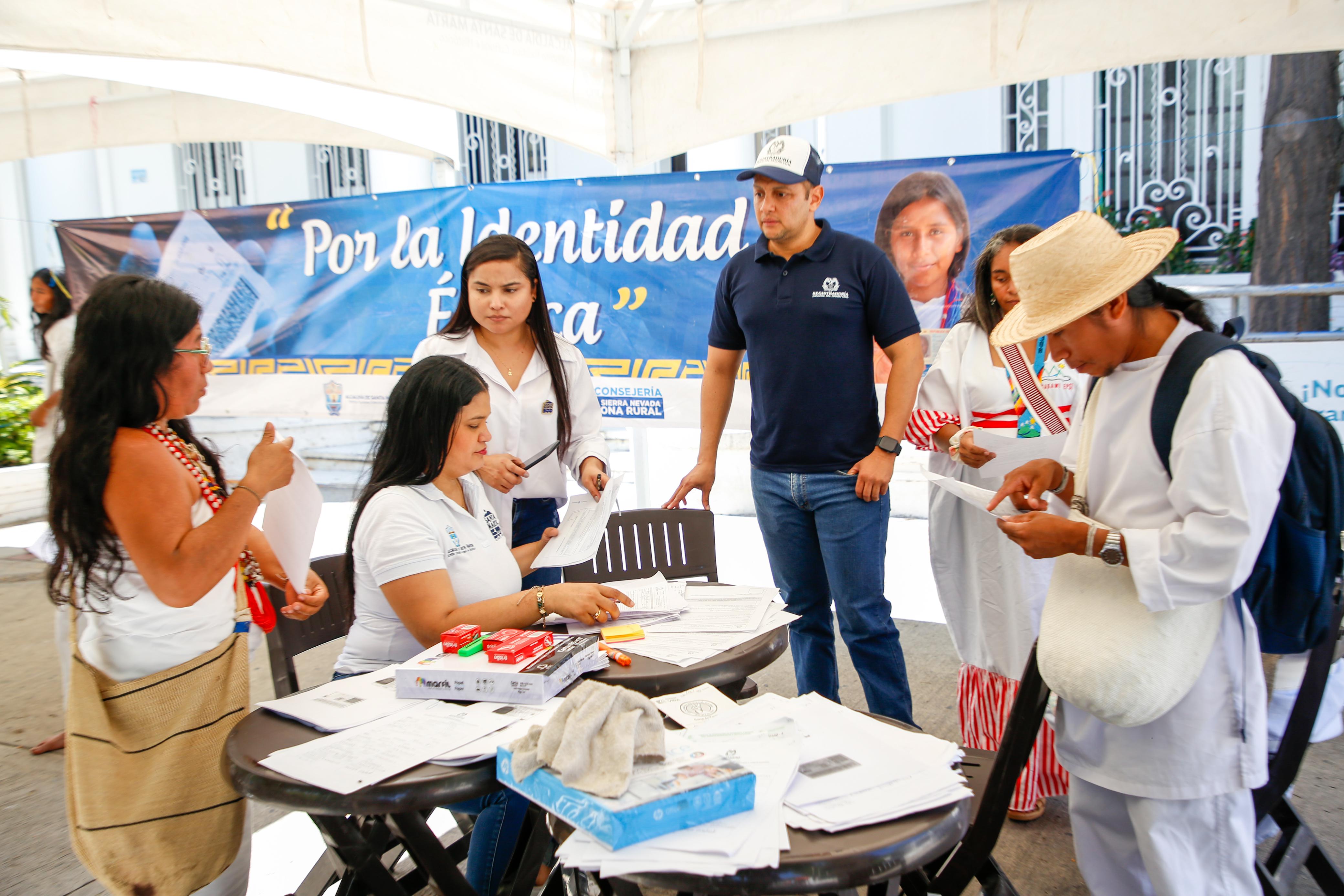 Más de 350 indígenas Koguis y Arhuacos accedieron a su documento de identidad en jornada especial de registro