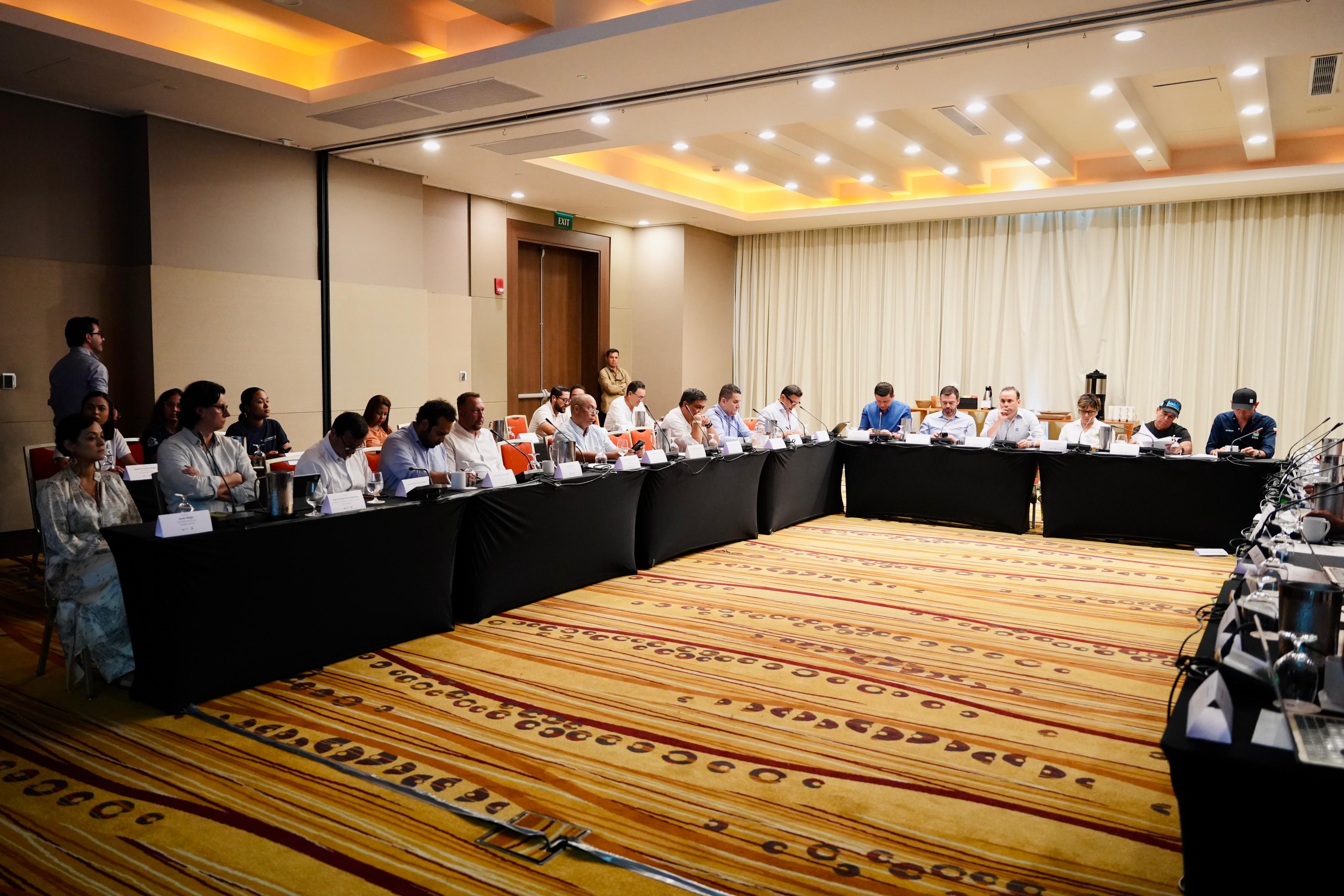 Los alcaldes capitales respaldan la Ley de Competencias, siempre y cuando se garanticen los recursos de la construcción.