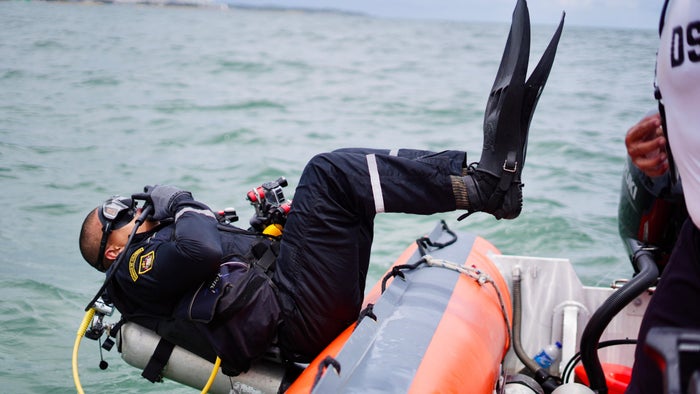 Con tecnología y esperanza, continúa la búsqueda de Tatiana Hernández en el mar de Cartagena.