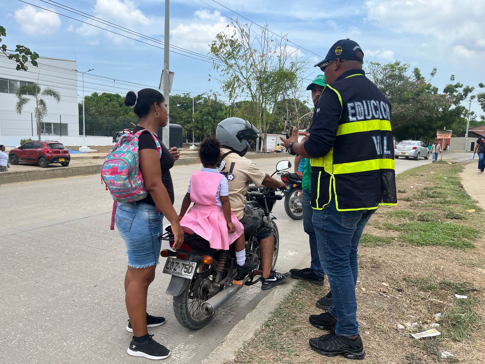 Niños menores de 10 años no podrán transportarse en motocicletas en Cartagena