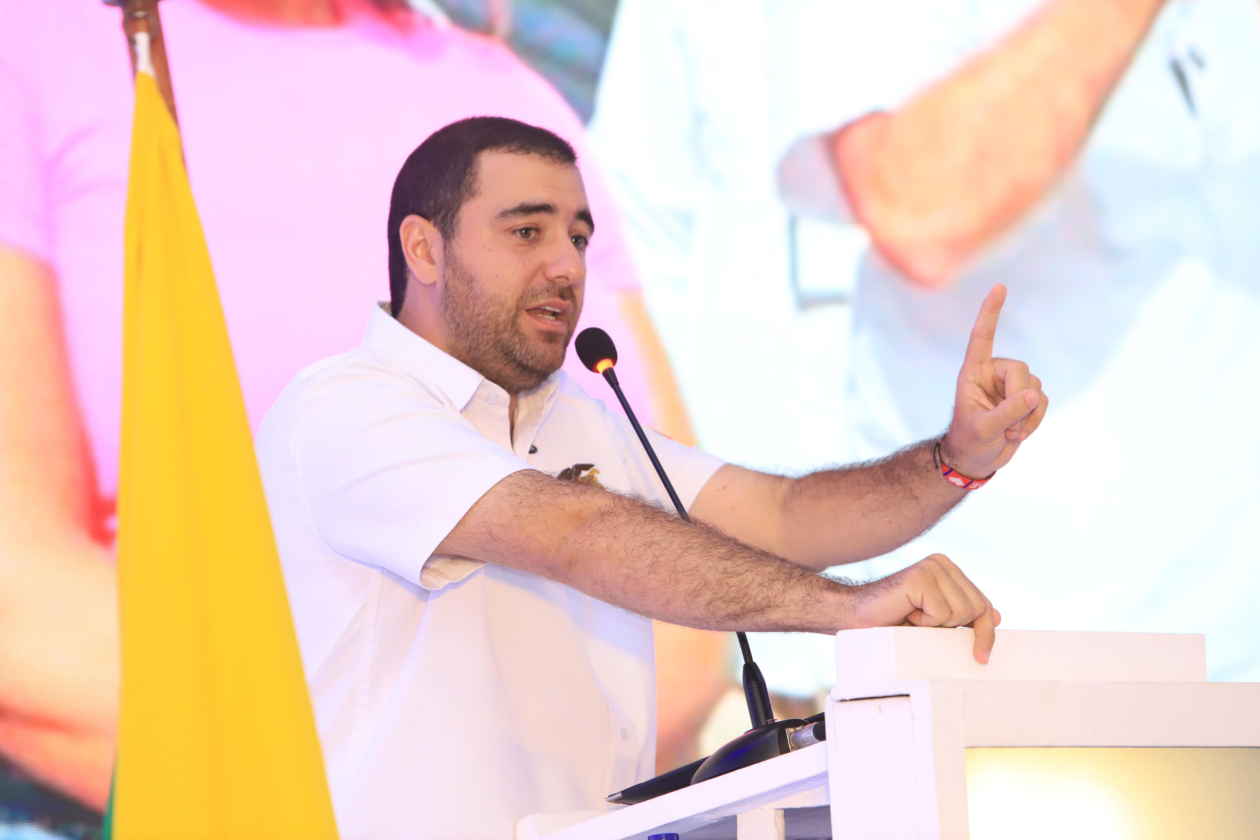 Yamil Arana, gobernador de Bolívar.