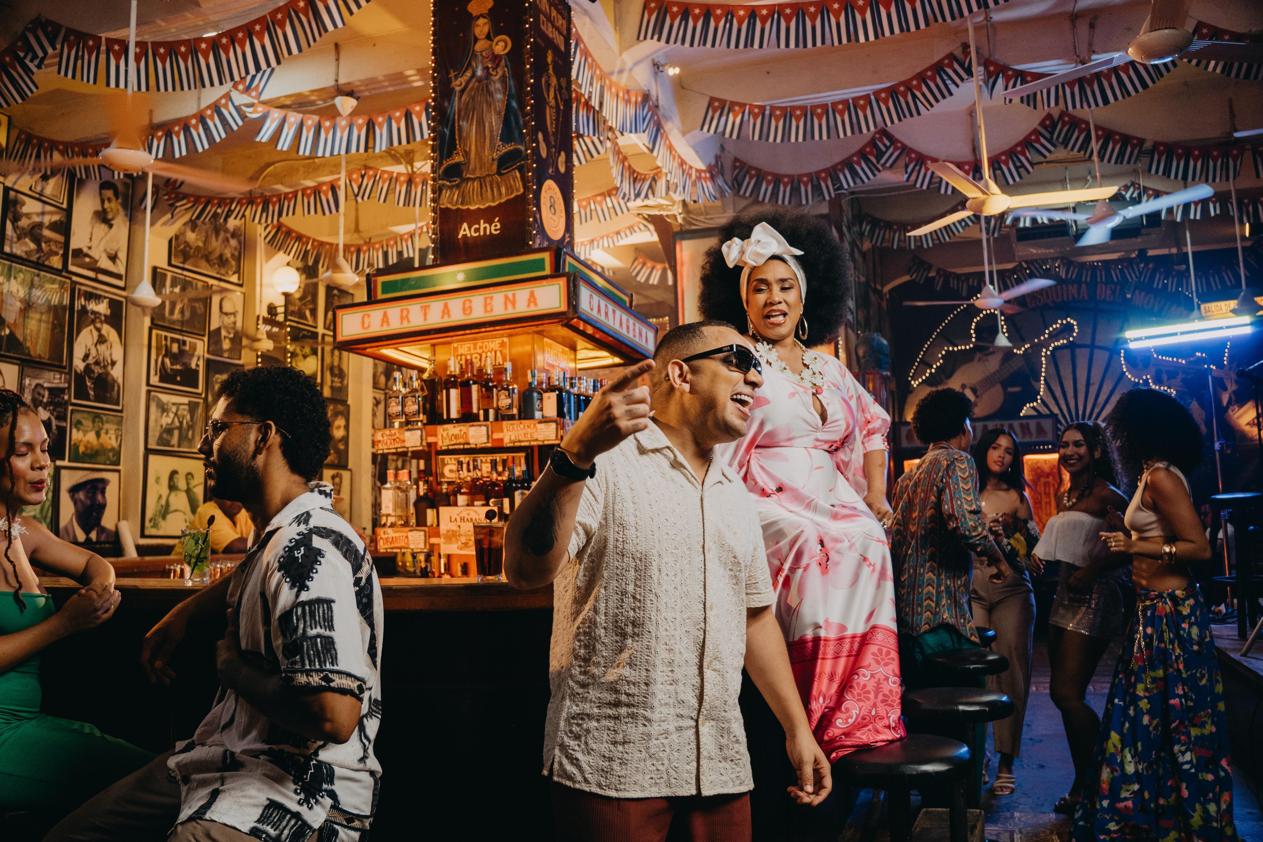 Aymee Nuviola y Felipe Peláez