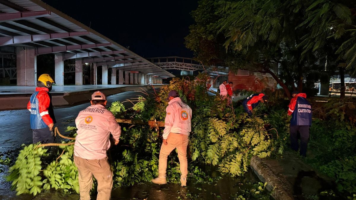 Autoridades atendiendo emergencia