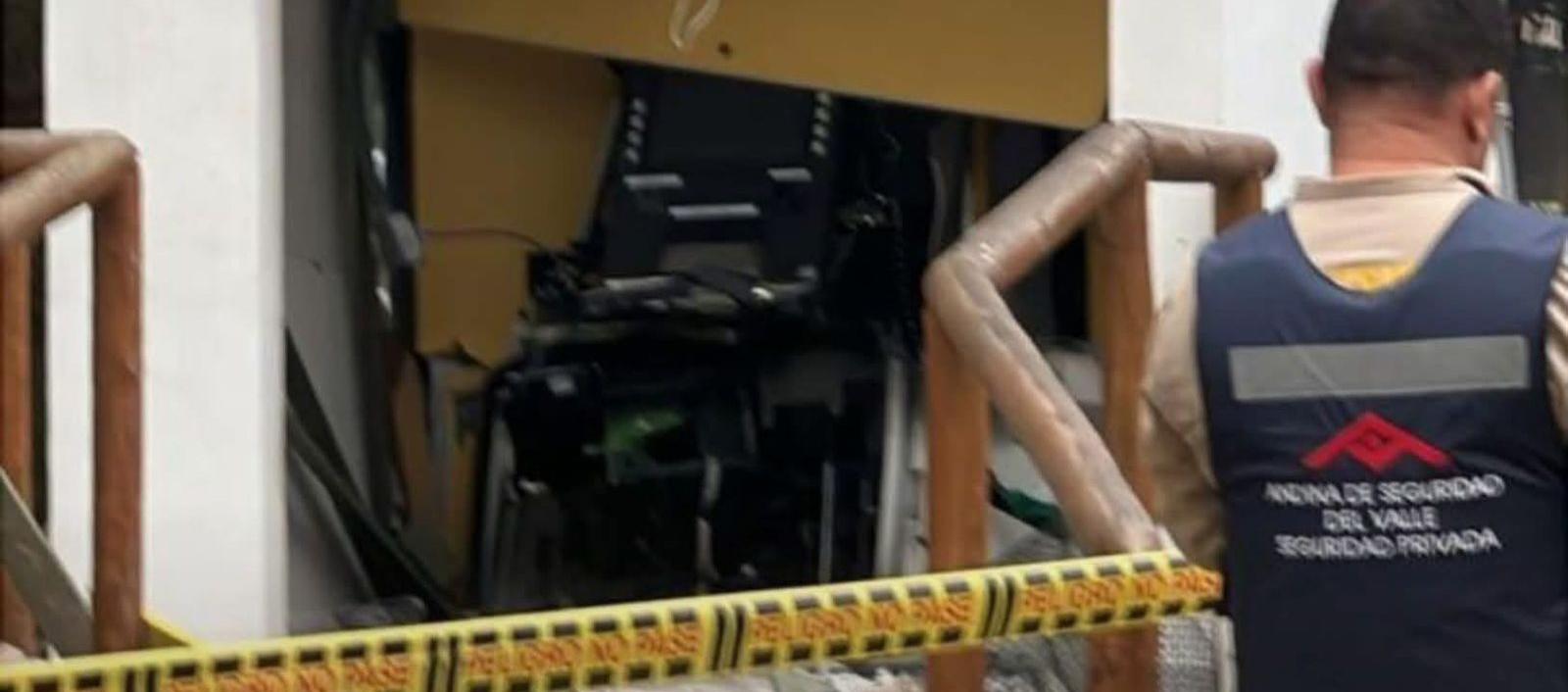 Roban cajero de Bancolombia