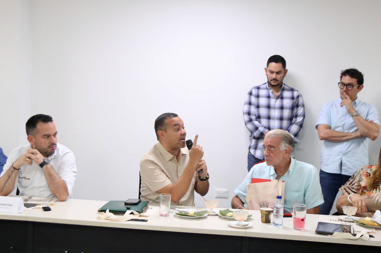 Buscan establecer más mesas de trabajo para concretar acuerdos