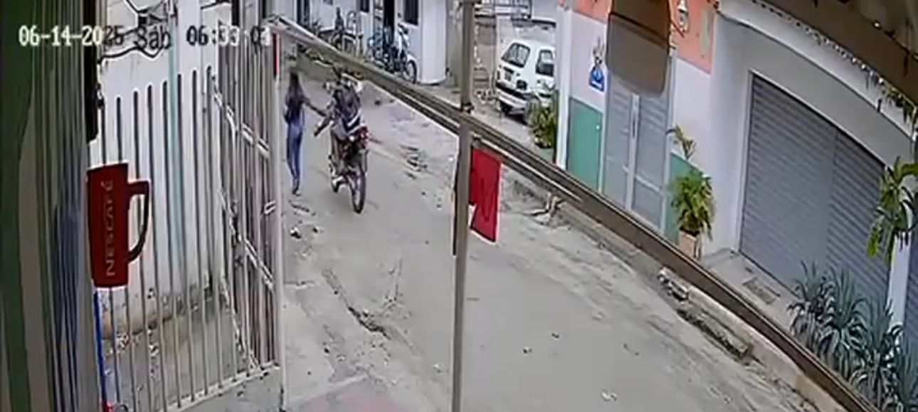 Alarma en Santa Marta por motociclista que agrede sexualmente a mujeres en plena vía pública