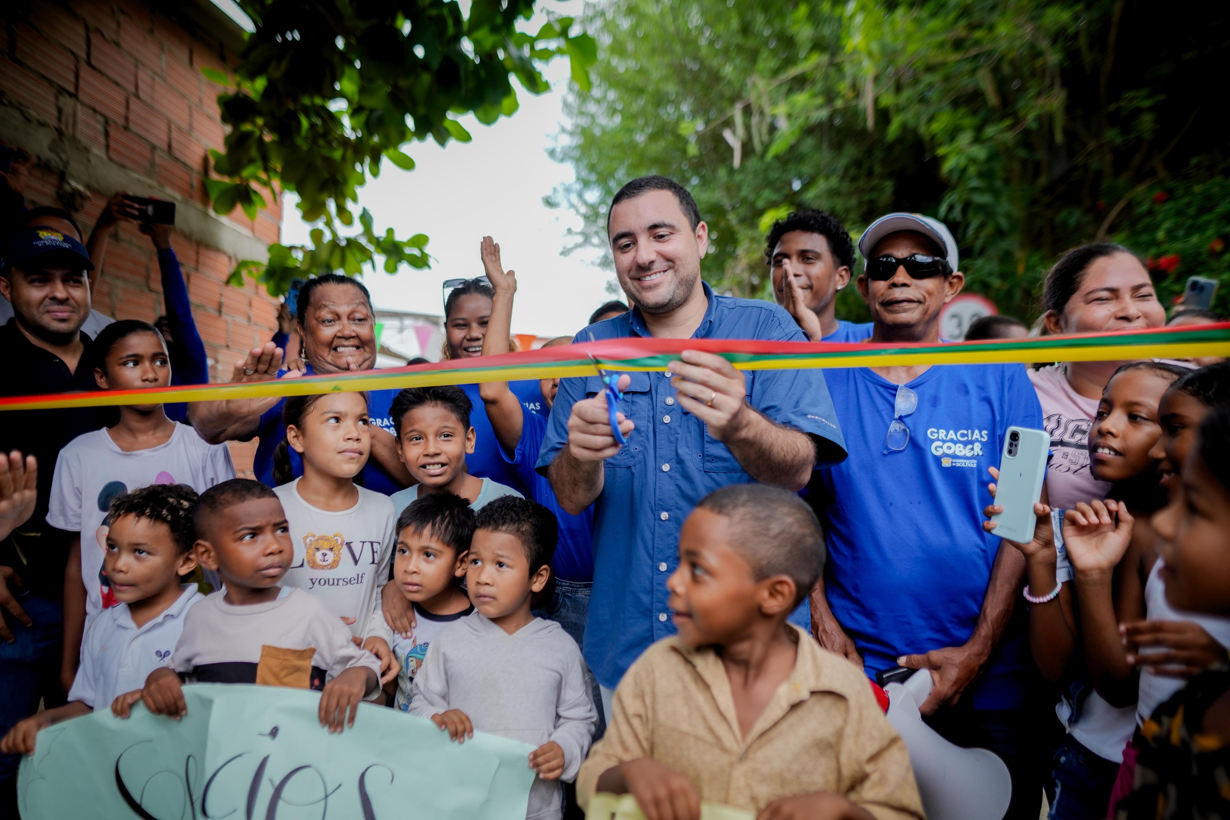 La María avanza con paso firme: Gobernación entrega nueva calle pavimentada