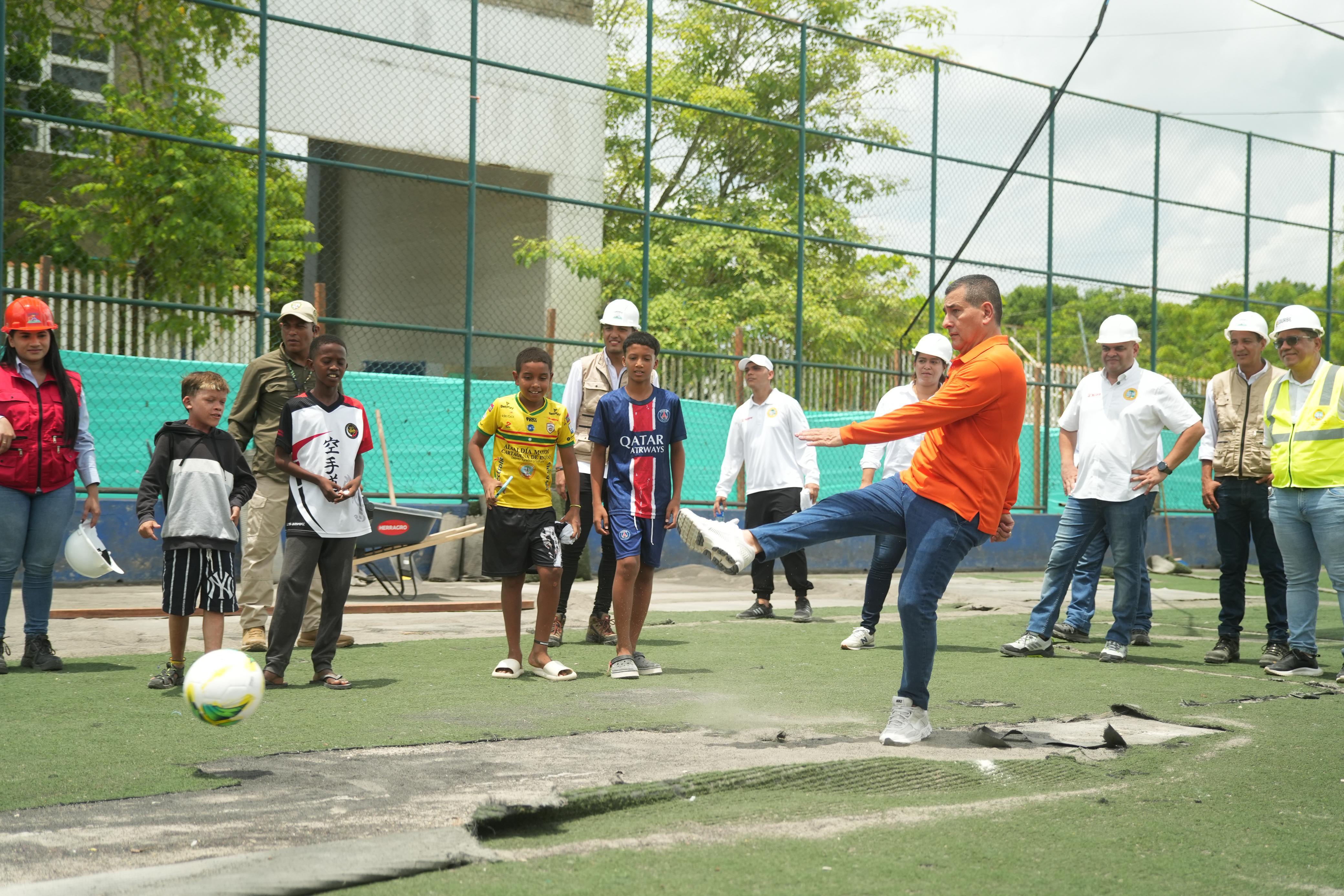 inicio oficial a obras de transformación de la Cancha de Fredonia
