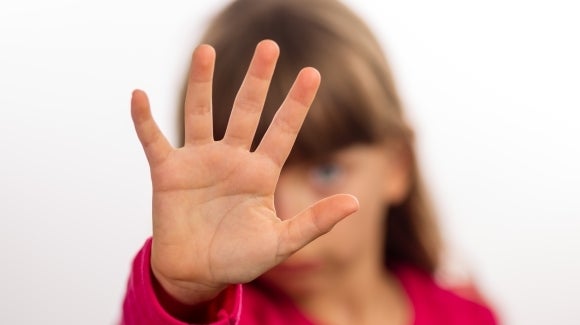 Contra el abuso infantil